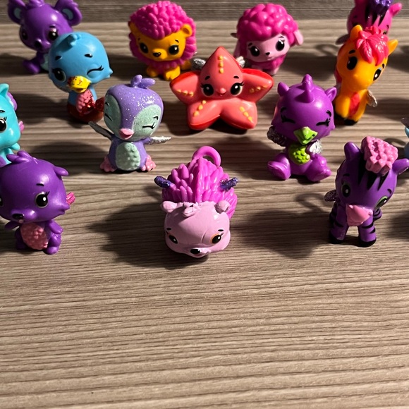 Hatchimals lot of 26 - Picture 3 of 15